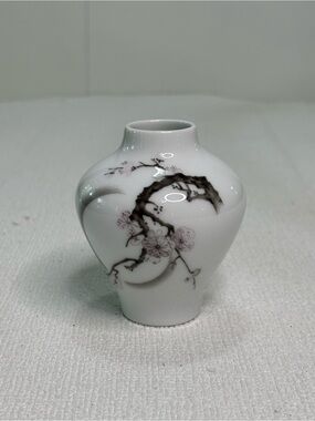 Adorable White Okura Porcelain Bud Vase with Cherry Blossom Motif